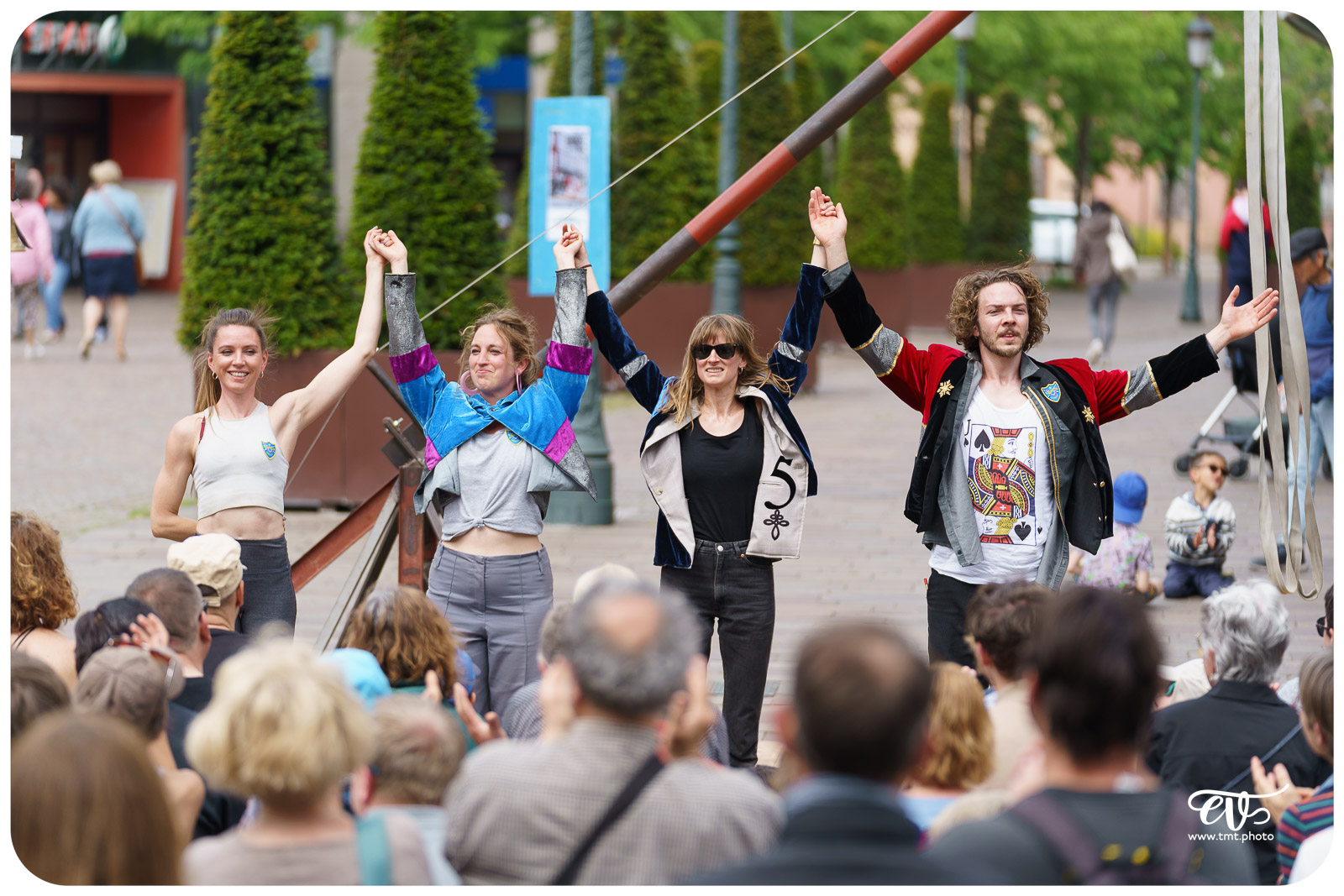 SUR MESURE (CIE BARRIÈRE)